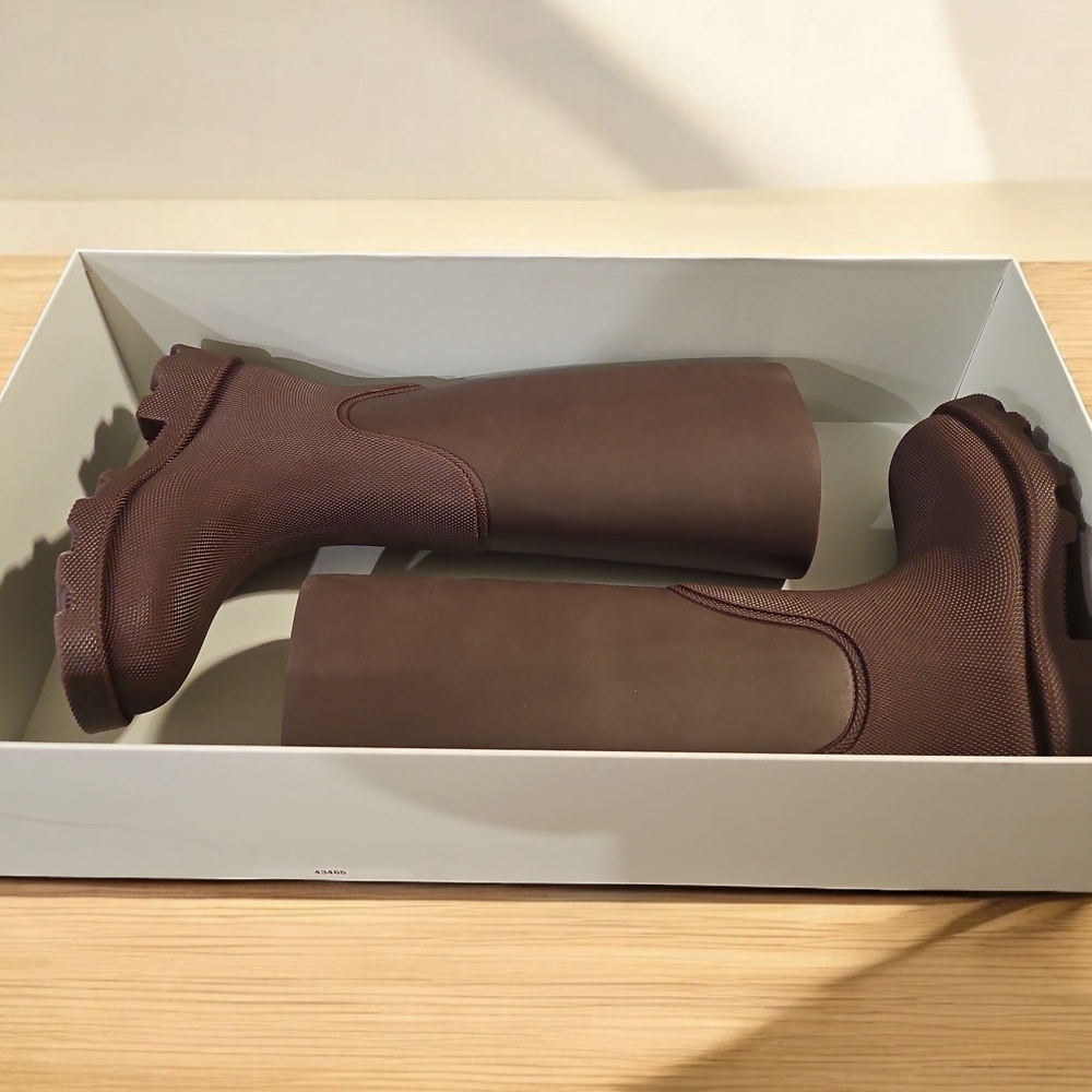 Women's Black Boots - Picture 13 of 13